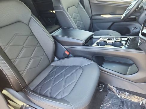 Certified 2026 Volkswagen Atlas Cross Sport SE AWD/4WD image 13