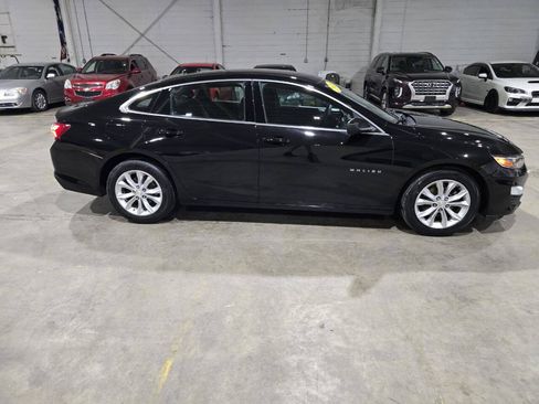Used 2020 Chevrolet Malibu LT FWD image 13