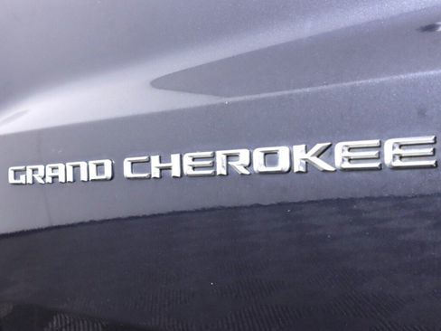 Used 2015 Jeep Grand Cherokee Laredo w/ Quick Order Package 23E AWD/4WD image 32