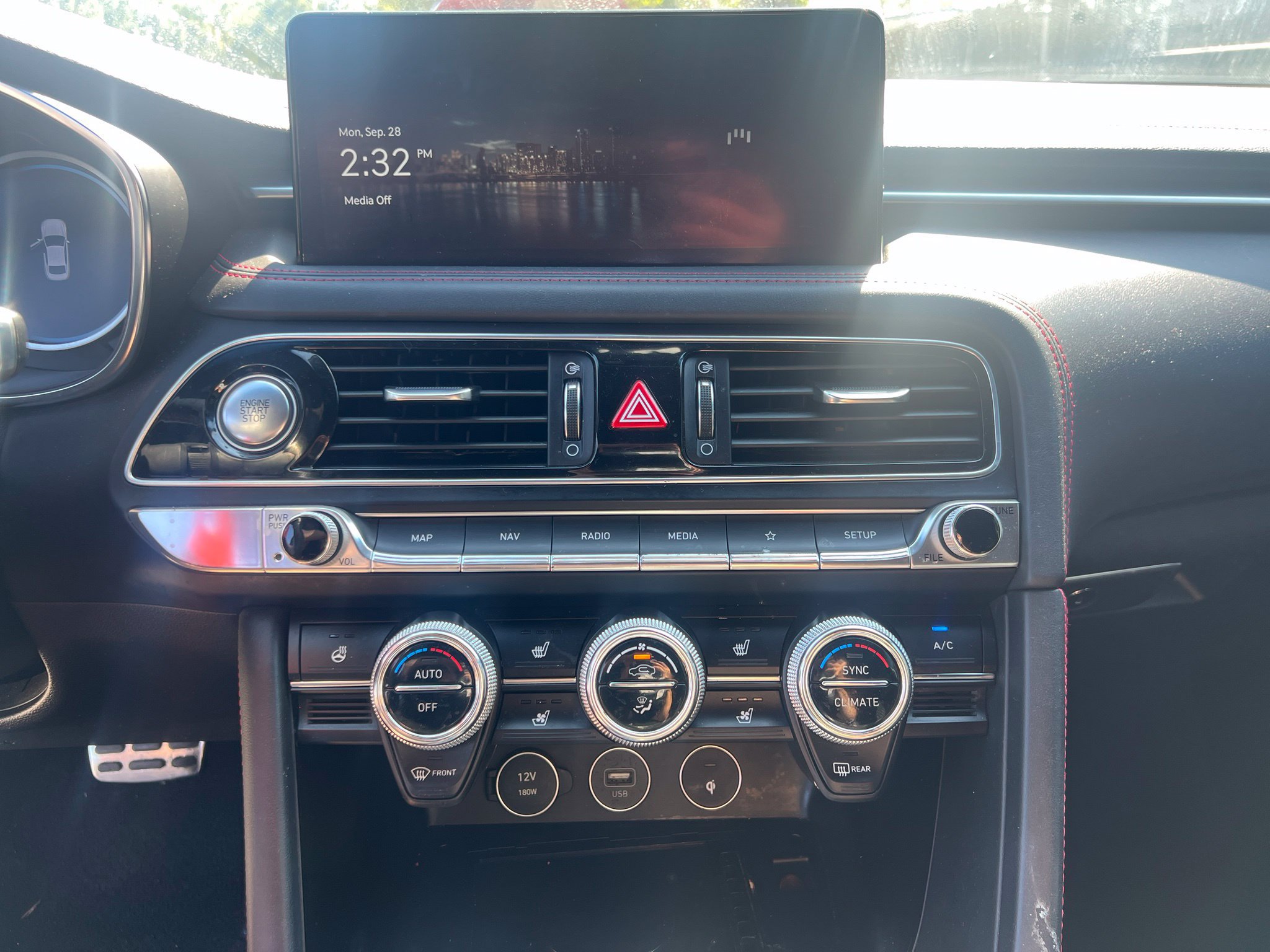 Used 2023 Genesis G70 3.3T w/ Sport Prestige Package AWD/4WD image 17