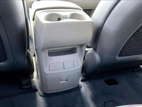 Used 2017 Kia Sedona LX w/ LX Essentials Premium Package FWD image 22