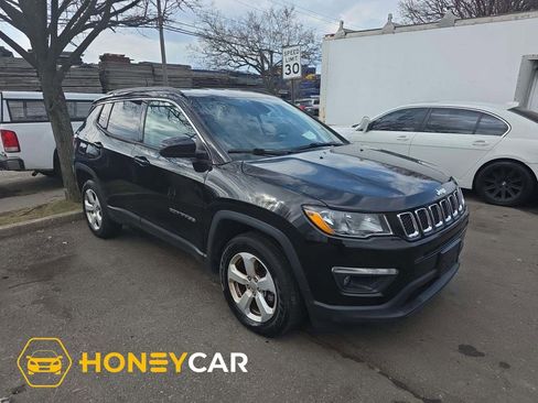 Used 2018 Jeep Compass Latitude image 1