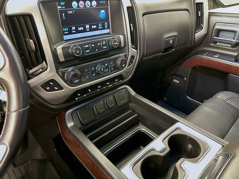 Used 2018 GMC Sierra 1500 SLT image 26