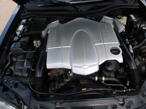 Used 2006 Chrysler Crossfire Limited RWD image 16