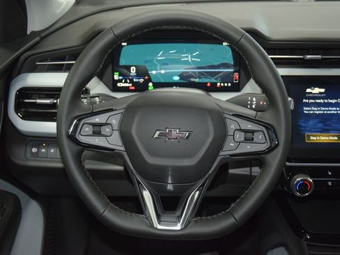 New 2027 Chevrolet Bolt LT w/ Comfort Package FWD image 31