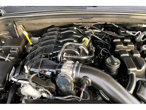 Used 2024 Dodge Durango GT image 32