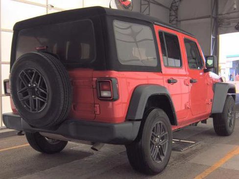 Used 2024 Jeep Wrangler Unlimited Sport AWD/4WD image 4