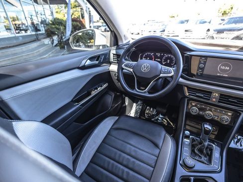 Used 2022 Volkswagen Taos SEL w/ Panoramic Sunroof Package AWD/4WD image 20