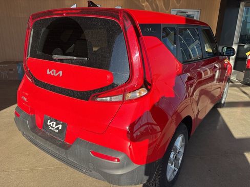 Certified 2022 Kia Soul LX w/ Technology Package image 14