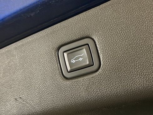 Used 2022 Chevrolet Blazer LT w/ Sound & Technology Package image 15