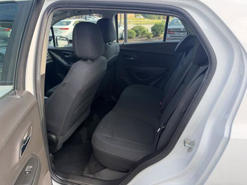 Used 2016 Chevrolet Trax LS AWD/4WD image 26