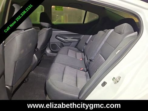 Used 2025 Nissan Altima 2.5 SV FWD image 5