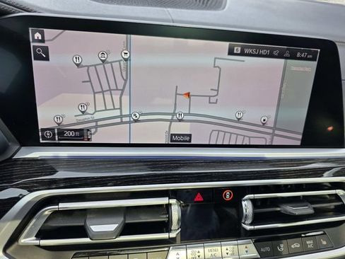 Used 2021 BMW X7 xDrive40i w/ M Sport Package AWD/4WD image 14
