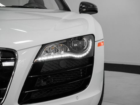 Used 2012 Audi R8 V10 image 16