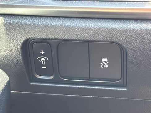 Used 2025 Kia Sorento S w/ Panoramic Sunroof Package FWD image 14