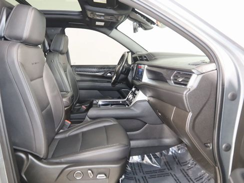 Used 2021 GMC Yukon Denali w/ Denali Ultimate Package image 13