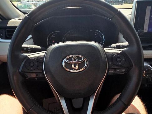 Used 2023 Toyota RAV4 XLE image 18