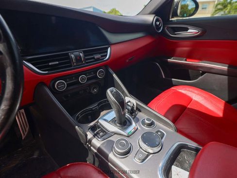 Used 2020 Alfa Romeo Giulia w/ Quick Order Package 22K Sport image 41