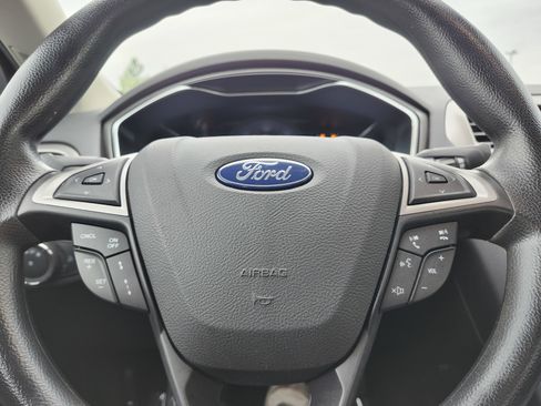 Used 2020 Ford Fusion SE FWD image 28