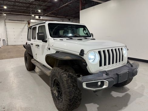 Used 2019 Jeep Wrangler Unlimited Sahara w/ Dual Top Group image 4