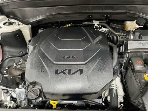 Certified 2024 Kia Telluride EX w/ EX Captain's Chair Package FWD image 36