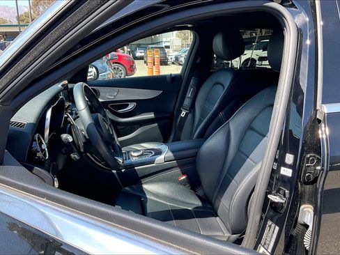 Used 2018 Mercedes-Benz C 300 4MATIC Sedan image 5
