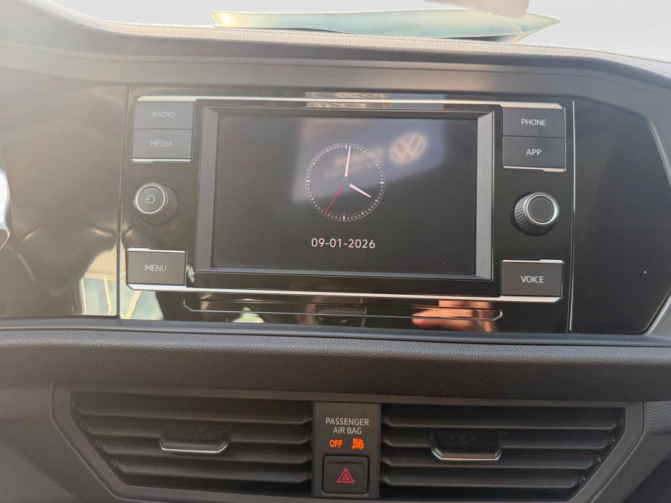 Certified 2022 Volkswagen Jetta SE FWD image 17