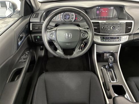 Used 2015 Honda Accord Sport image 14