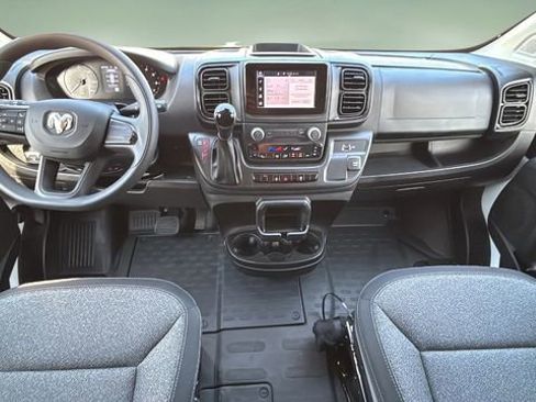 Used 2025 RAM ProMaster 2500 w/ Storage Group image 15