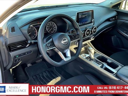 Used 2024 Nissan Sentra SV FWD image 17