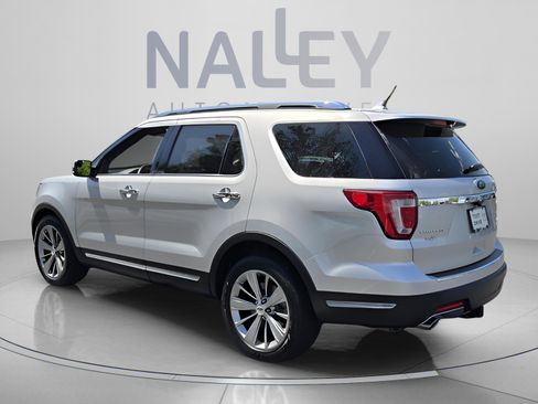 Used 2018 Ford Explorer Limited FWD image 3