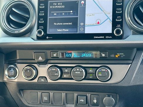 Used 2022 Toyota Tacoma TRD Sport image 33