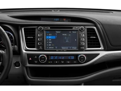 Used 2019 Toyota Highlander Limited FWD image 10