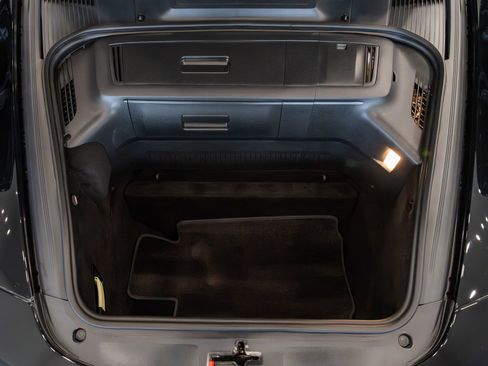 Used 2005 Porsche 911 Carrera S image 9