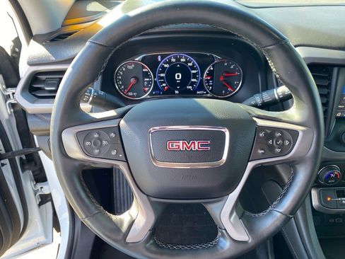 Used 2023 GMC Acadia AT4 w/ Technology Package image 10