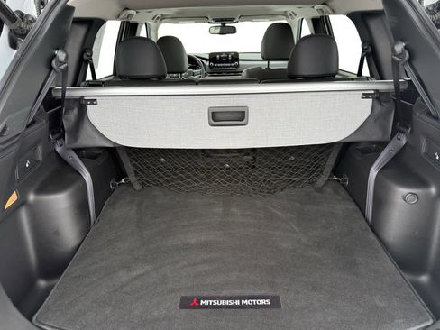 Used 2024 Mitsubishi Outlander SE image 19