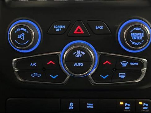 Used 2017 RAM 1500 Big Horn AWD/4WD image 17