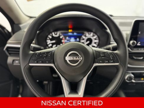 Certified 2025 Nissan Altima 2.5 SV FWD image 22