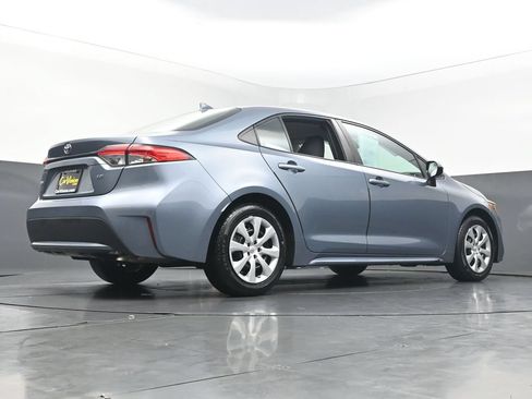 Used 2021 Toyota Corolla LE w/ Carpet Mat Package (TMS) FWD image 43