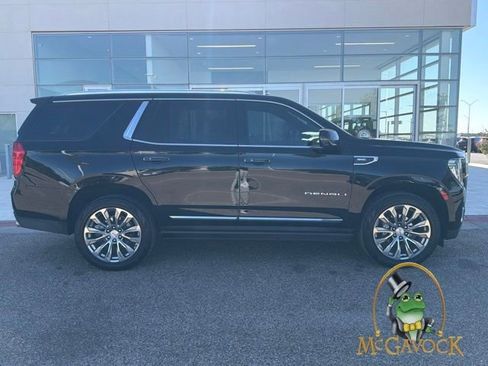 Used 2023 GMC Yukon Denali AWD/4WD image 3