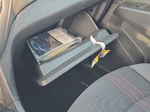 Used 2023 Chevrolet Equinox RS image 22