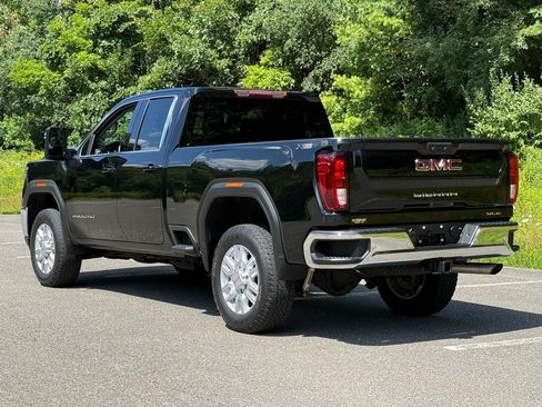 Used 2021 GMC Sierra 2500 SLE w/ SLE Value Package; AWD/4WD image 2