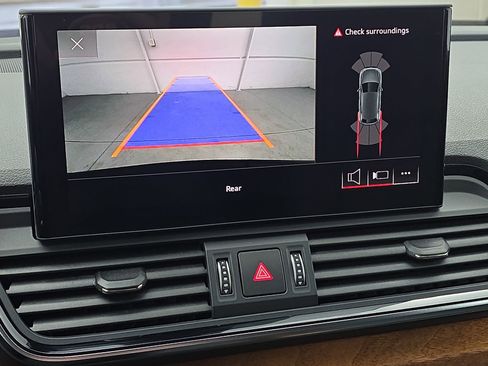 Used 2022 Audi Q5 2.0T Premium w/ Convenience Package image 24