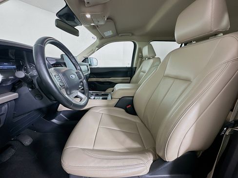 Used 2024 Ford Expedition Max XLT image 13