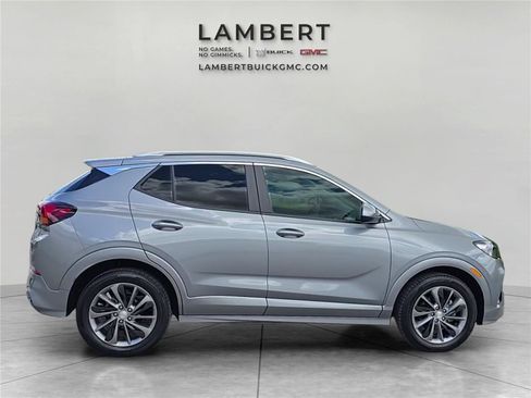 Used 2023 Buick Encore GX Select w/ Sport Touring Package FWD image 6