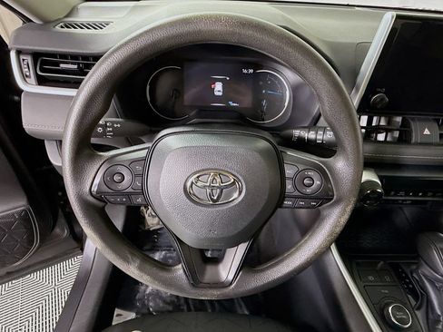 Used 2023 Toyota RAV4 XLE AWD/4WD image 19