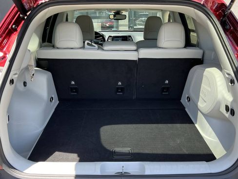 Used 2019 Jeep Cherokee Limited AWD/4WD image 32