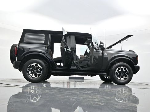 Used 2023 Ford Bronco Outer Banks AWD/4WD image 57