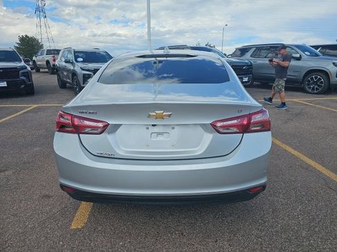 Used 2021 Chevrolet Malibu LT FWD image 4