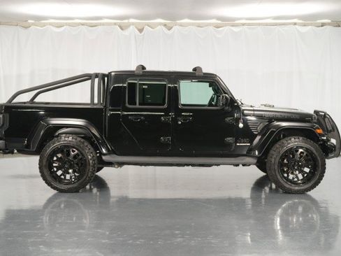 Used 2021 Jeep Gladiator Overland image 16